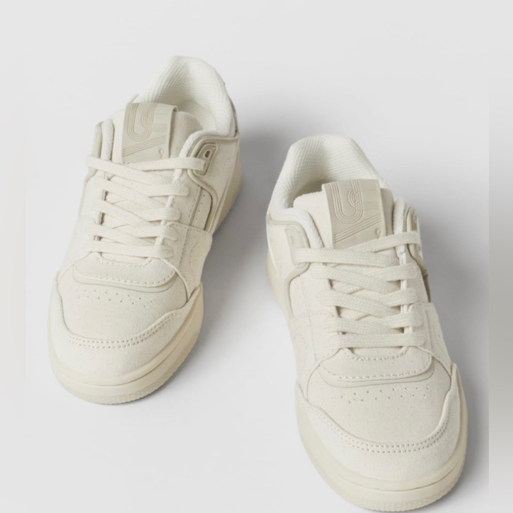 Zara Snekers